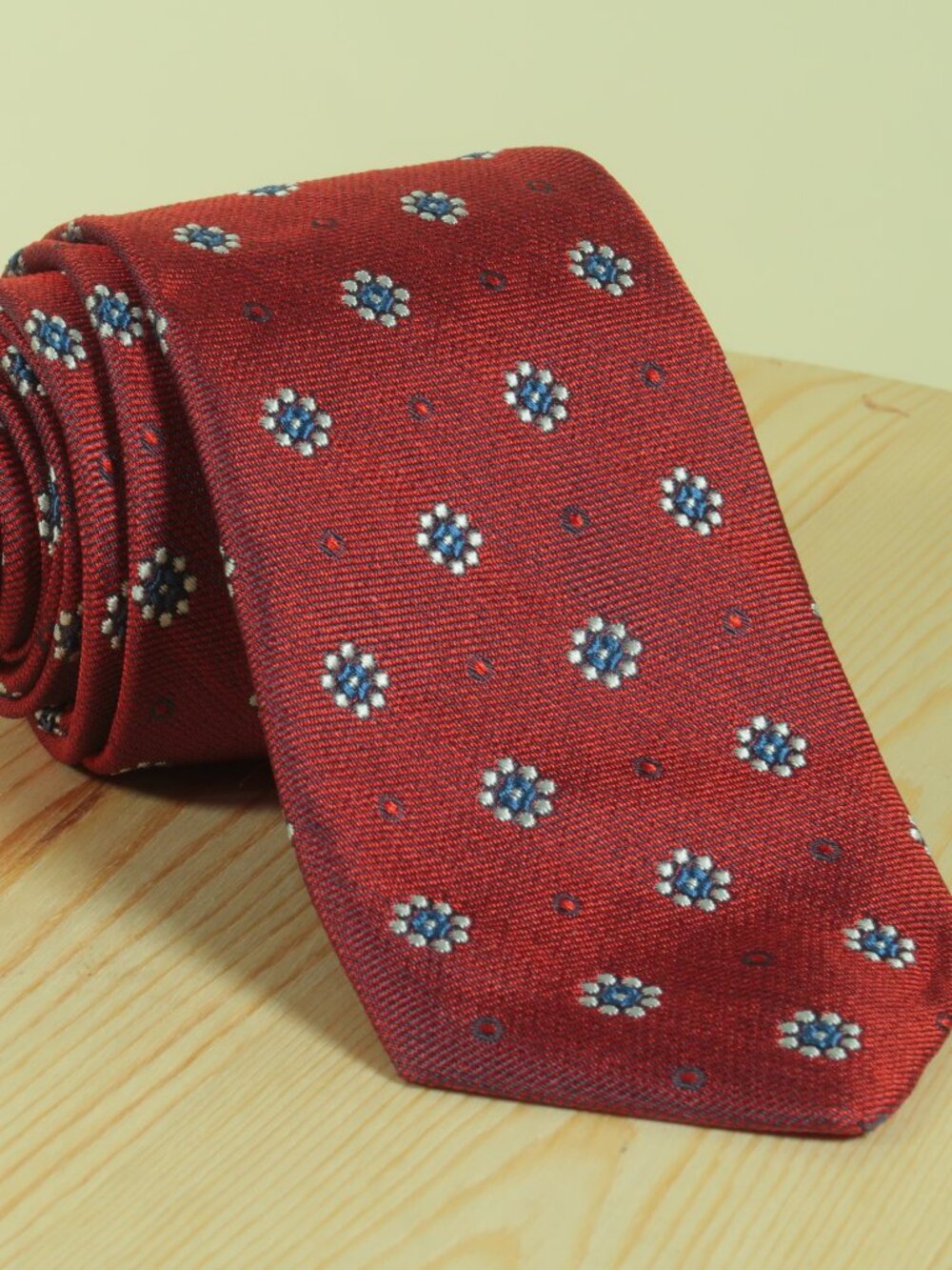 Gitman Bros Medallion Dot Grosgrain Silk Tie Mens Red Blue Silver